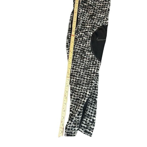 Nike Pro Hyperwarm training tights size medium 25.5” in seam - Picture 13 of 14